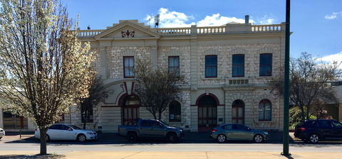 Naracoorte Town Hall - New South Wales Tourism  0