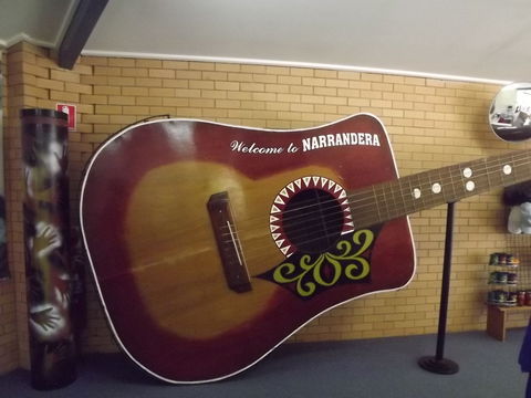 Narrandera's Big Guitar - New South Wales Tourism  2