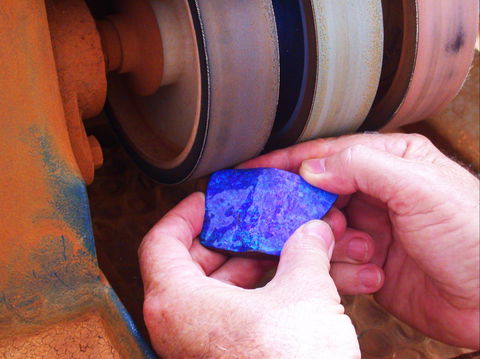 Quilpie Opal Fossicking - New South Wales Tourism  0