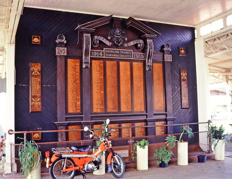 Toowoomba Railway Station, Memorial Honour Board - New South Wales Tourism  0