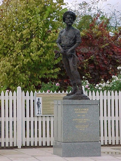Alexander Cameron Statue - New South Wales Tourism  0