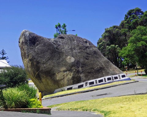Dog Rock - New South Wales Tourism  0