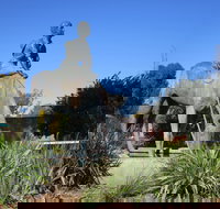 Dorothea Mackellar Memorial Statue - New South Wales Tourism 