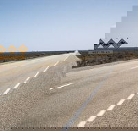 Eyre Highway - New South Wales Tourism 