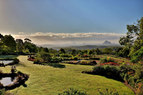 Glass House Mountains To Sunshine Coast Shores - New South Wales Tourism  0