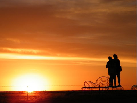 Hay Sunset Viewing Area - New South Wales Tourism  1