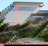 John Lacey's Studio and Green Tank Gallery - New South Wales Tourism 