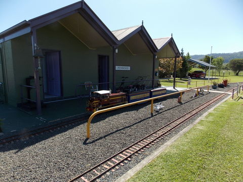 Penwood Miniature Railway - New South Wales Tourism  1