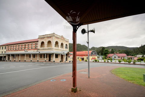 Queenstown - New South Wales Tourism  0