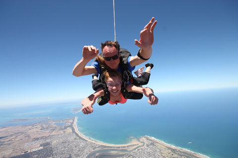 Skydive Great Ocean Road - New South Wales Tourism  0