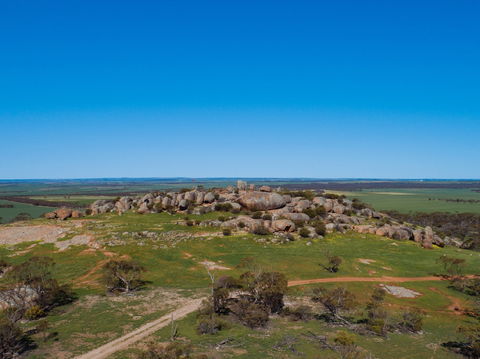 Tcharkuldu Rock Recreation Reserve - New South Wales Tourism  0