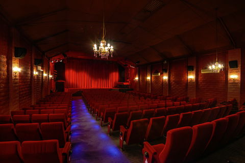 Avoca Beach Picture Theatre - New South Wales Tourism  1