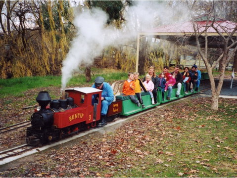 Holbrook Miniature Railway - New South Wales Tourism  0
