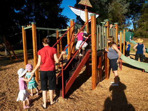 Les Stone Park - New South Wales Tourism  0