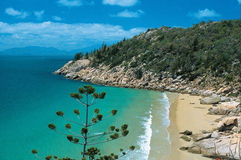 Magnetic Island National Park - New South Wales Tourism  0