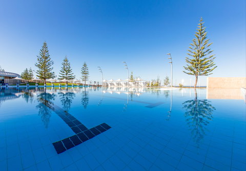 Scarborough Beach Pool - New South Wales Tourism  0