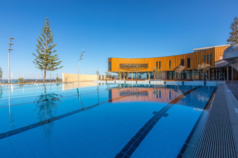 Scarborough Beach Pool - New South Wales Tourism  1