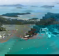 Shute Harbour - New South Wales Tourism 