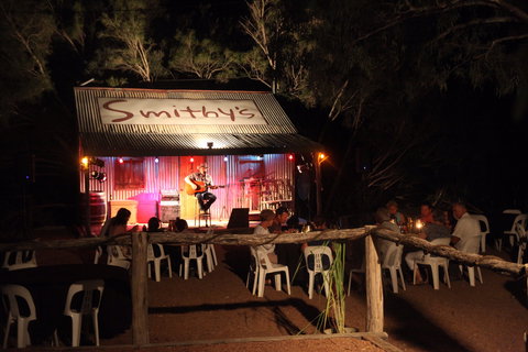 Smithy's Outback Dinner And Show - New South Wales Tourism  0