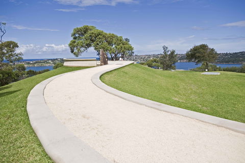 Taronga To Balmoral Walk Headland Park - New South Wales Tourism  1