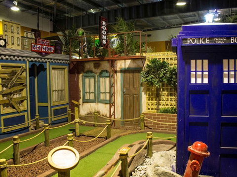 Unreal Mini Golf - New South Wales Tourism  0