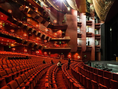 Arts Centre Melbourne - New South Wales Tourism  2