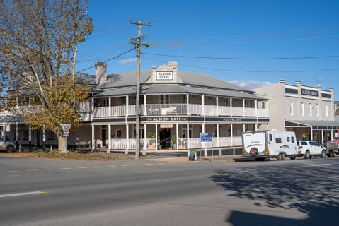 Braidwood - New South Wales Tourism  1