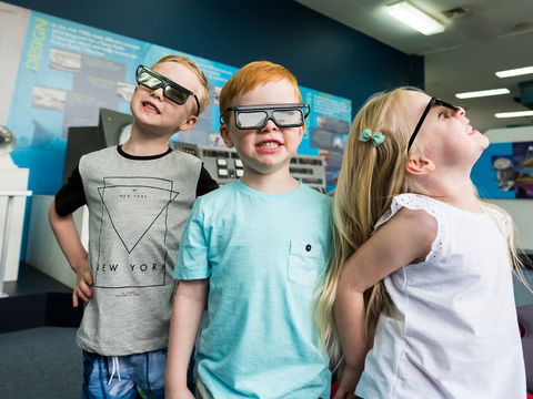 CSIRO Parkes Radio Telescope Visitor Centre - New South Wales Tourism  2