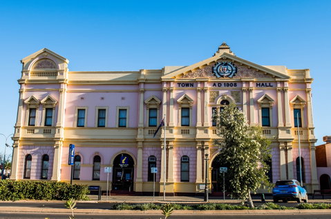 Kalgoorlie Town Hall - New South Wales Tourism  0