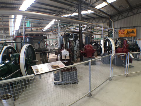Melbourne Steam Traction Engine Club - New South Wales Tourism  1