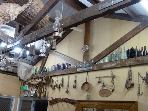 Shindy's Inn - New South Wales Tourism  0