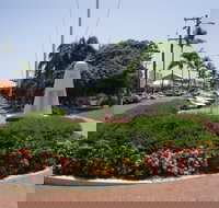 Yeppoon War Memorial - New South Wales Tourism 