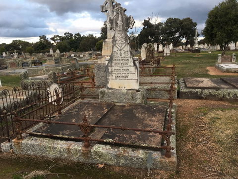 Benalla Cemetery Historical Walk - New South Wales Tourism  0