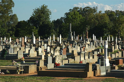 Benalla Cemetery Historical Walk - New South Wales Tourism  1