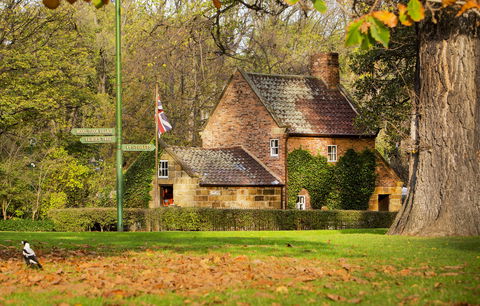 Cooks' Cottage - New South Wales Tourism  0