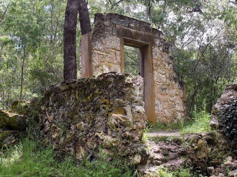 Ghost House Walk Trail, Yanchep National Park - New South Wales Tourism  0