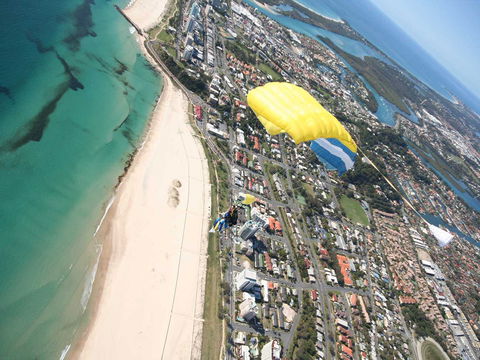 Gold Coast Skydive - New South Wales Tourism  1