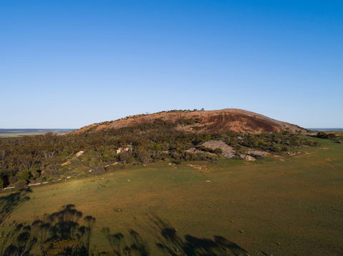 Mount Wudinna - New South Wales Tourism  1
