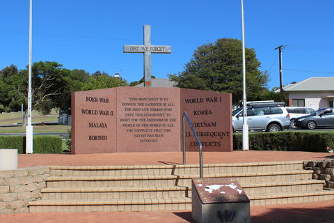 Port Lincoln War Memorial - New South Wales Tourism  0