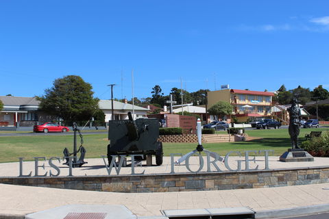 Port Lincoln War Memorial - New South Wales Tourism  1