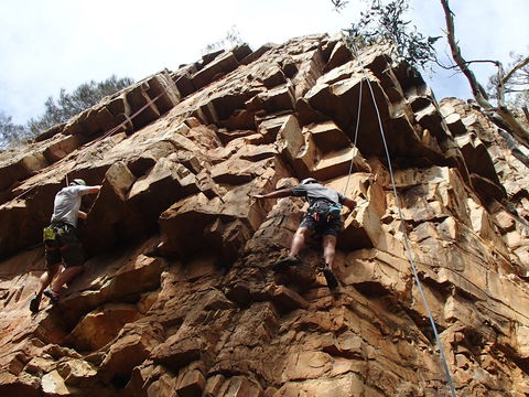 Rock Climbing In Morialta - New South Wales Tourism  0