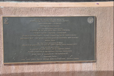 Stockmans Pioneer Memorial Katherine Icon - New South Wales Tourism  2