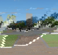 War Memorial and Heroes Avenue Roma - New South Wales Tourism 