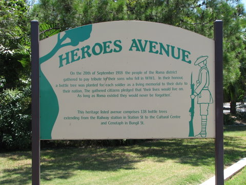 War Memorial And Heroes Avenue, Roma - New South Wales Tourism  2