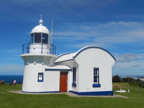 Crowdy Head Lighthouse - New South Wales Tourism  0