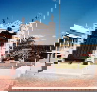 Gayndah War Memorial - New South Wales Tourism 