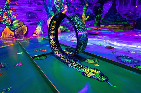 Glowing Rooms 3D Mini Golf - New South Wales Tourism  2