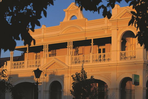 Narrogin - New South Wales Tourism  2
