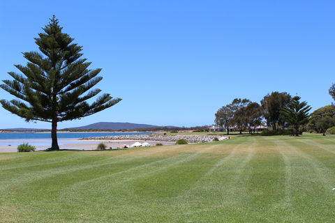 North Point Reserve (Mundy's Mooring) Playground - New South Wales Tourism  1