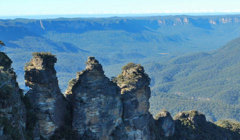 Three Sisters Walk - New South Wales Tourism  2